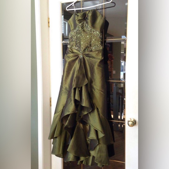 Tiffany Designs grad prom dress, size 4 - Picture 2 of 8